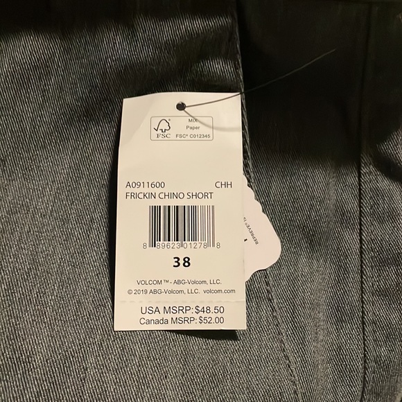 Volvos Men’s shorts - Picture 3 of 3